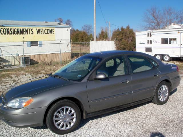 2001 Ford Taurus