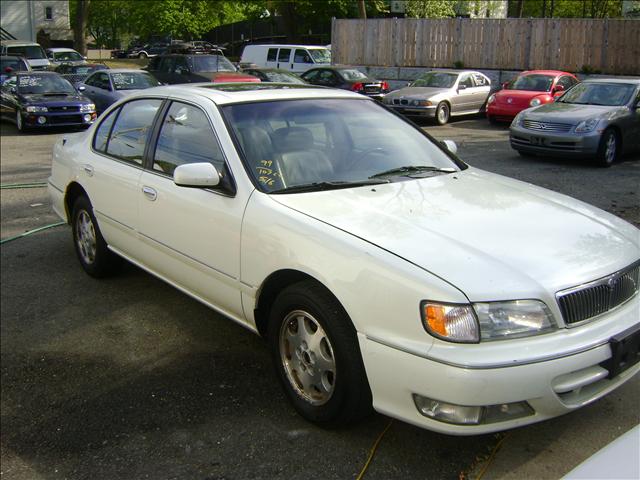 1999 Infiniti I30