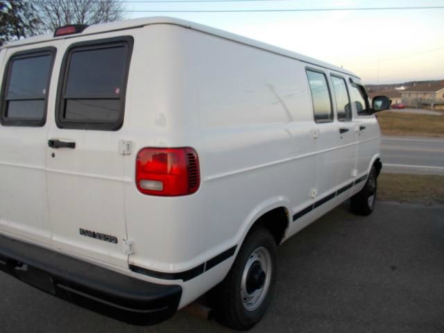1999 Dodge Ram Van
