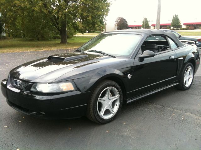 2004 Ford Mustang