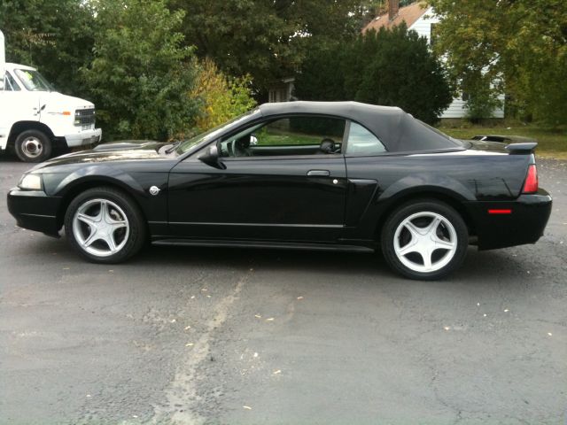 2004 Ford Mustang