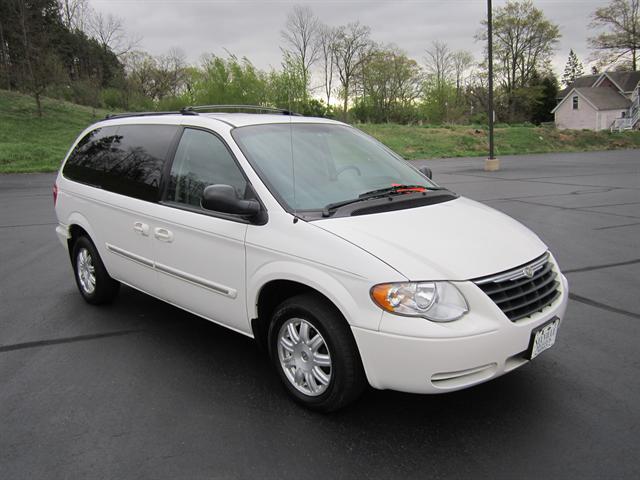 2006 Chrysler Town & Country for sale