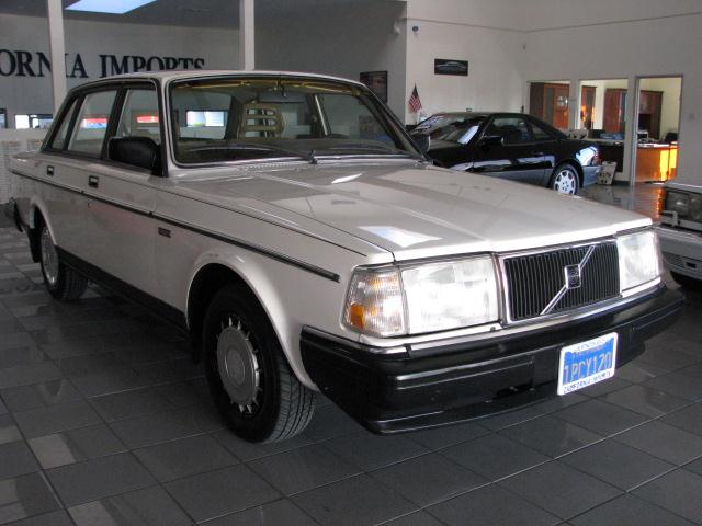 1986 Volvo 240 for sale