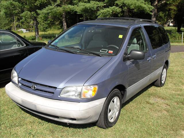 2000 Toyota Sienna for sale