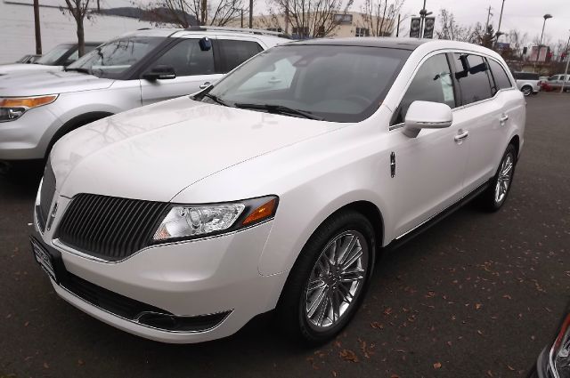 2013 Lincoln MKT
