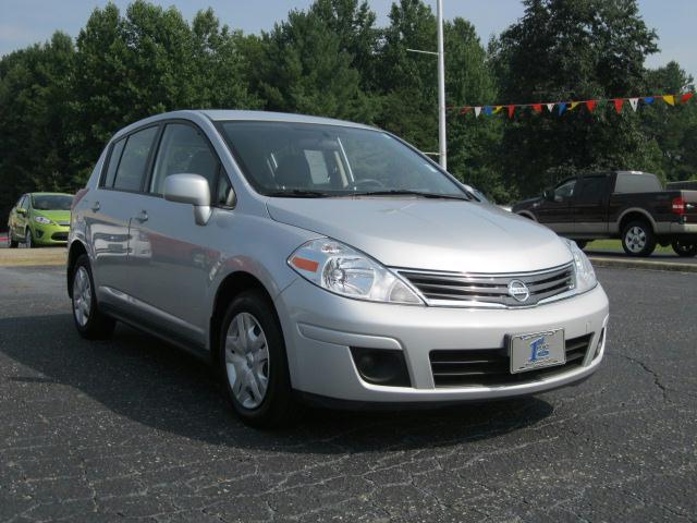 2010 Nissan Versa for sale