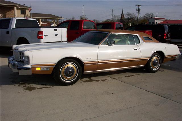 1974 Ford Thunderbird