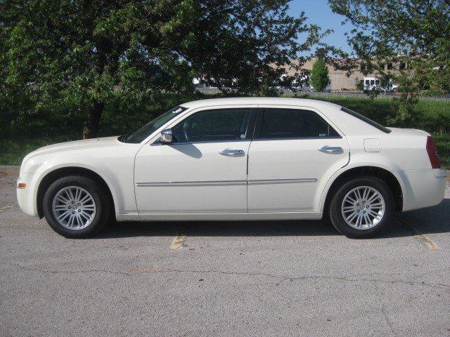 2010 Chrysler 300 for sale