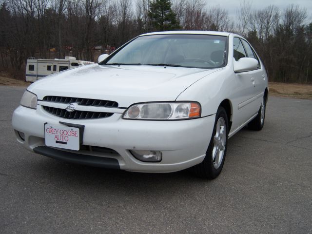 2000 Nissan Altima for sale