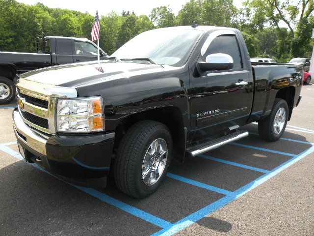 2011 CHEVROLET SILVERADO 1500 LT, ...