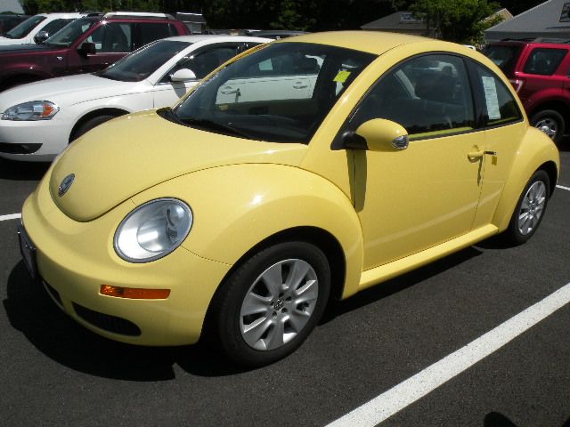 2009 VOLKSWAGEN NEW BEETLE S, ...