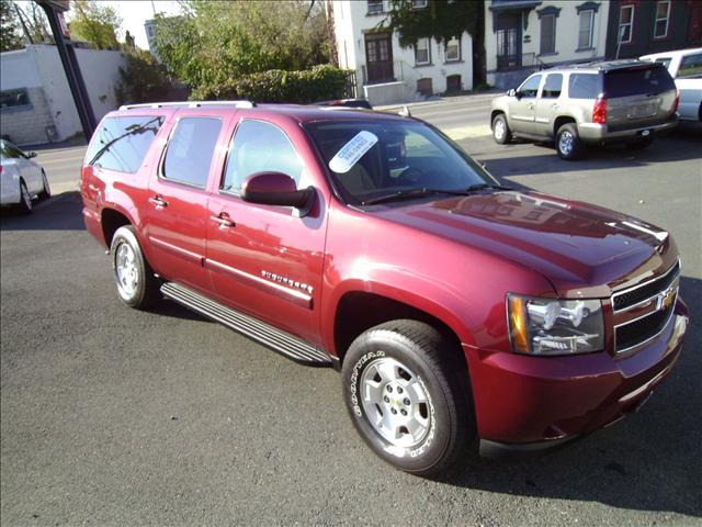 2008 CHEVROLET SUBURBAN LT, maroon, 4 door, 4 ...