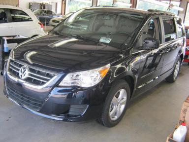 2011 Volkswagen Routan for sale