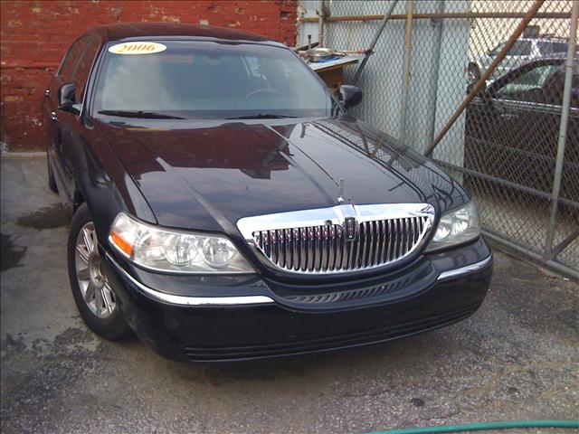 2006 Lincoln Town Car for sale