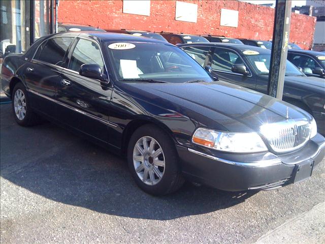 2007 Lincoln Town Car for sale