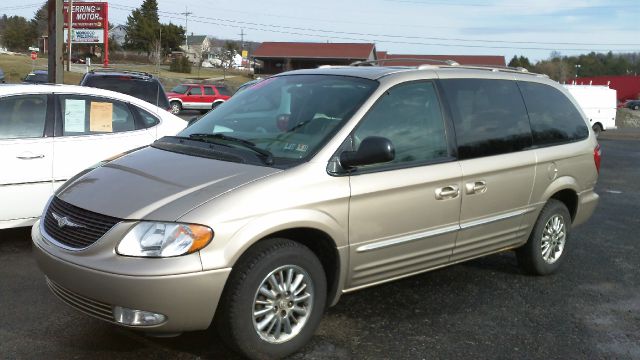 2003 Chrysler Town & Country