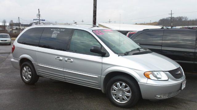 2004 Chrysler Town & Country