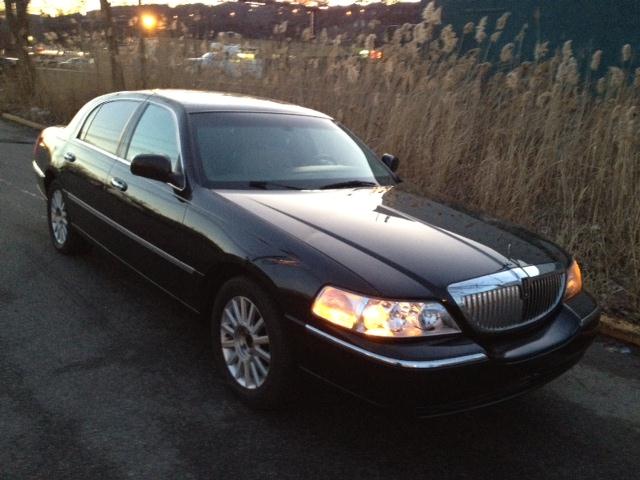 2004 Lincoln Town Car