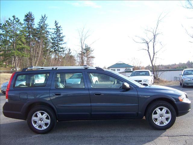 2005 Volvo XC70 for sale