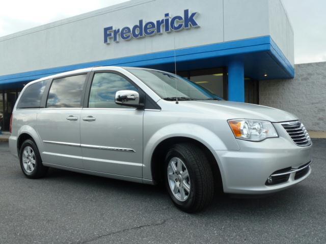 2011 Chrysler Town & Country for sale