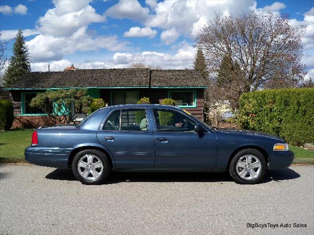 2011 Ford Crown Victoria for sale