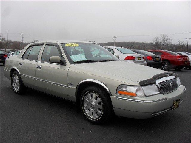 2005 Mercury Grand Marquis for sale