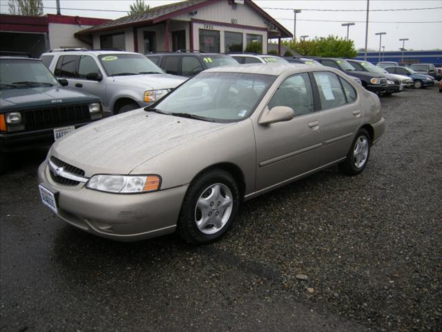 2000 Nissan Altima for sale