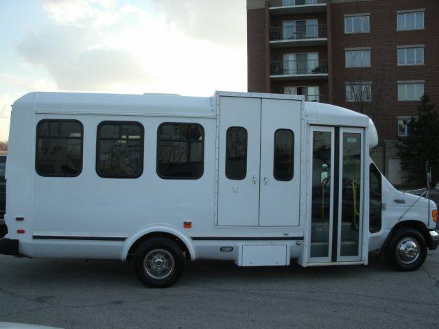 2004 Ford Econoline Wagon for sale