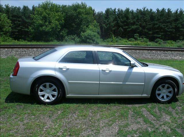 2005 Chrysler 300