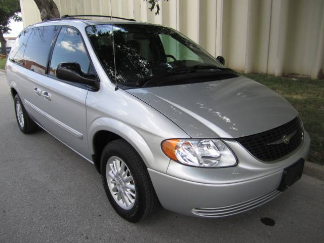 2004 Chrysler Town and Country for sale