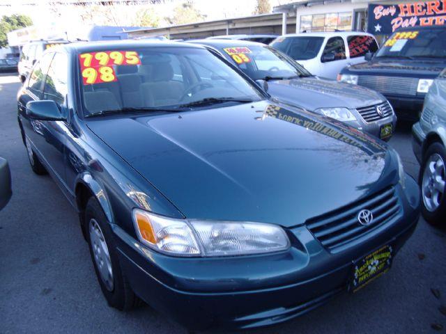 1998 TOYOTA CAMRY LE green 116587 miles VIN 4T1BG22K4WU201458 