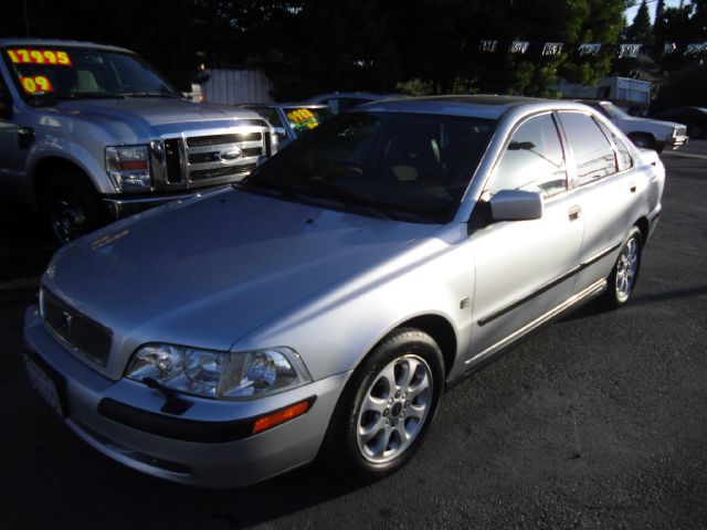 2001 VOLVO S40 silver 4 door automatic transmission front wheel drive alloy wheels sunmoon ro