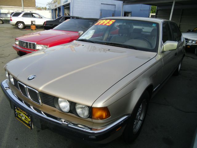 1992 BMW 7 SERIES 735IL gold abs brakesair conditioningalloy wheelsanti-brake system 4-wheel a