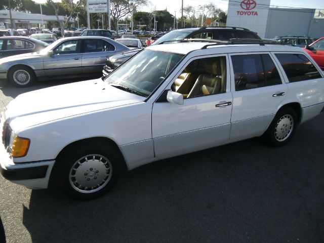 1992 MERCEDES 300 TE