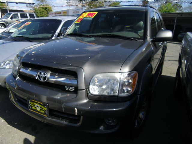 2005 TOYOTA SEQUOIA LIMITED 4WD gray 4wdawdabs brakesair conditioningalloy wheelsamfm radio