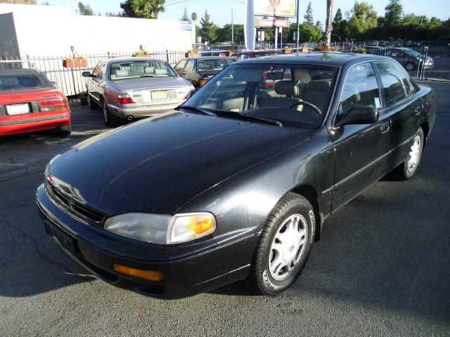 1996 TOYOTA CAMRY XLE black 4 door automatic transmission front wheel drive alloy wheels sunm