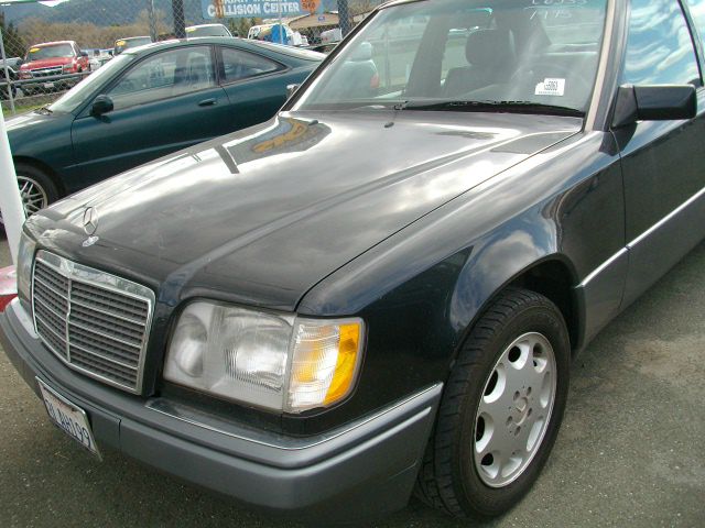 1995 Mercedes-Benz E-Class