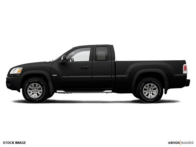 2006 Mitsubishi Raider