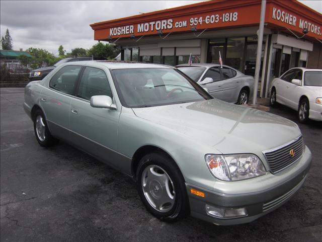 1999 Lexus LS 400