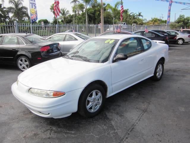 2004 OLDSMOBILE ALERO GL2, white, ...
