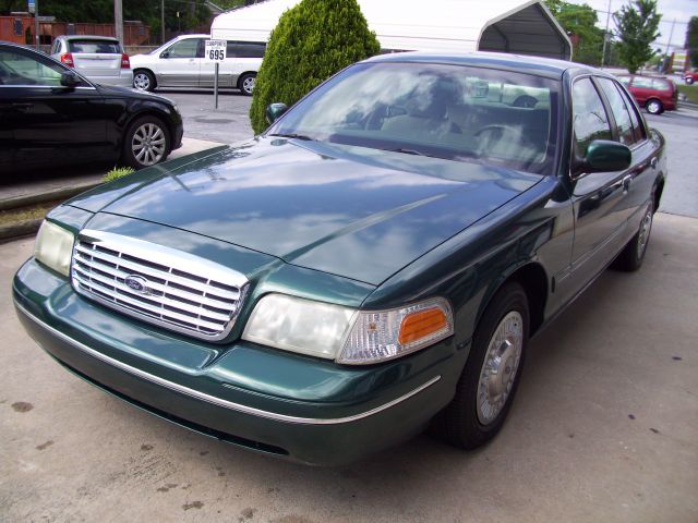 2000 Ford Crown Victoria for sale