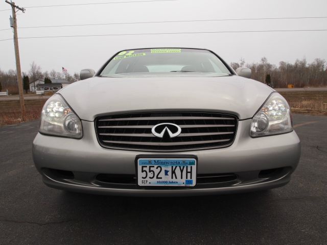 2002 Infiniti Q45