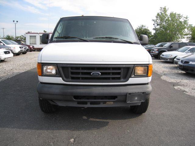 2004 Ford Econoline