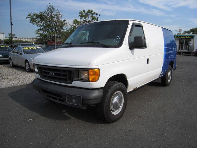 2004 Ford Econoline