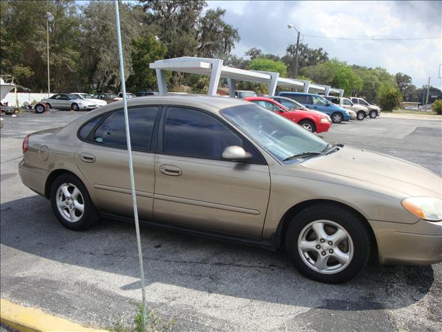 2002 Ford Taurus