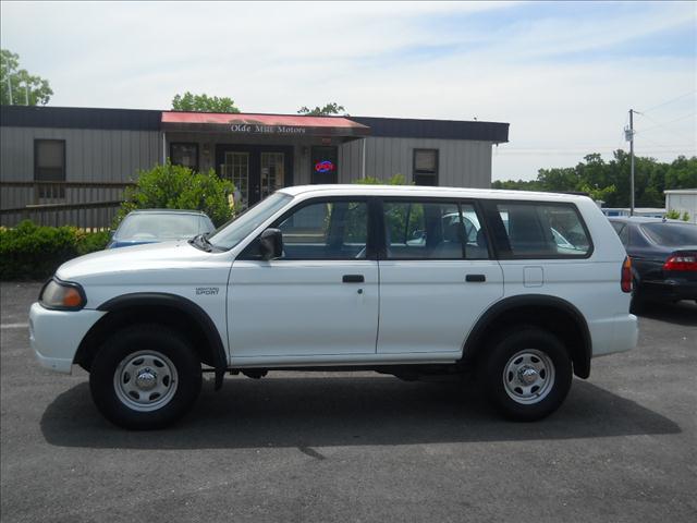 2001 Mitsubishi Montero Sport for sale