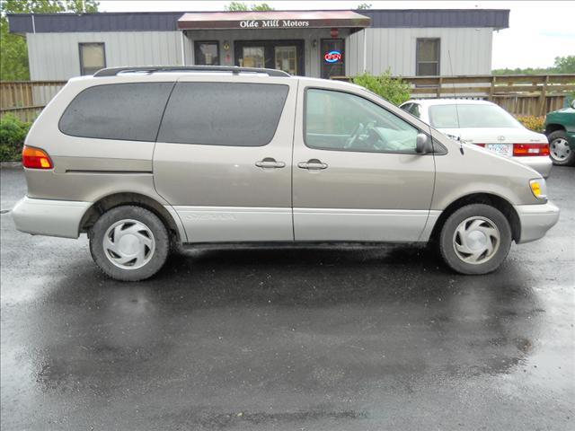 1999 Toyota Sienna for sale