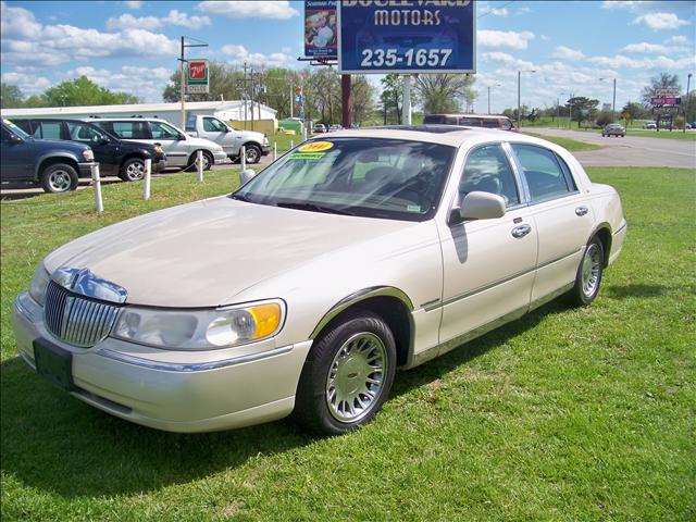 2000 Lincoln Town Car