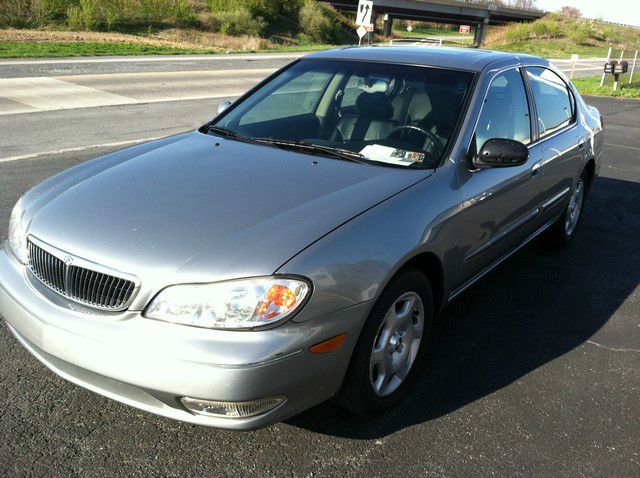 2000 Infiniti I30