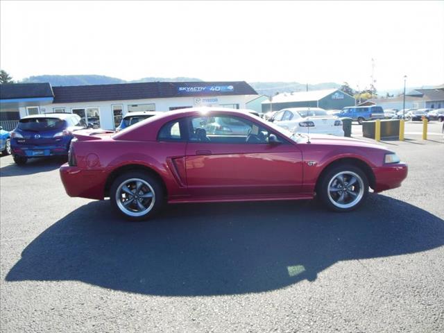 2000 Ford Mustang